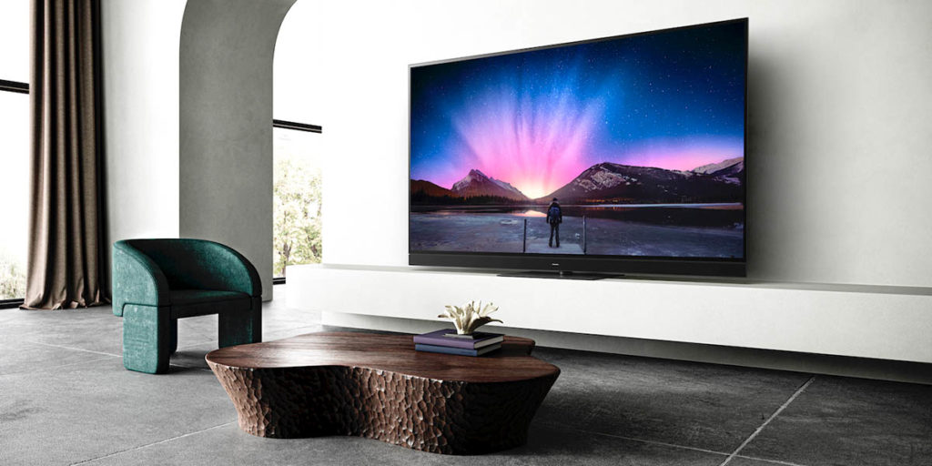 OLED-Fernseher von Panasonic 2022 Hollywood im Wohnzimmer