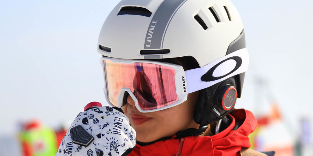 Smarter Skihelm RS1 Mehr Sicherheit auf der Piste